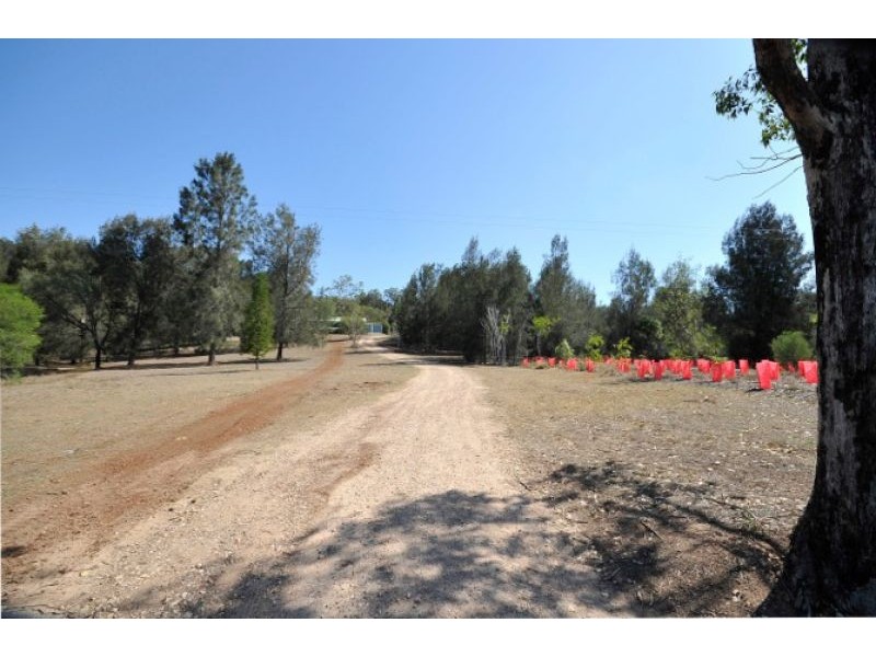 32 Meadows Road, Withcott QLD 4352