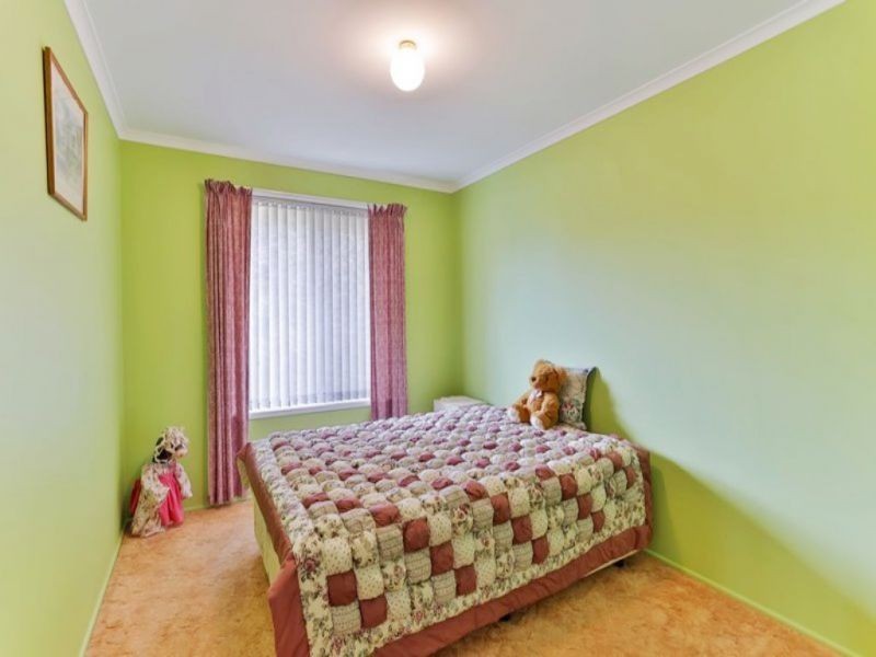 16 Bennett Street, Wilsonton QLD 4350