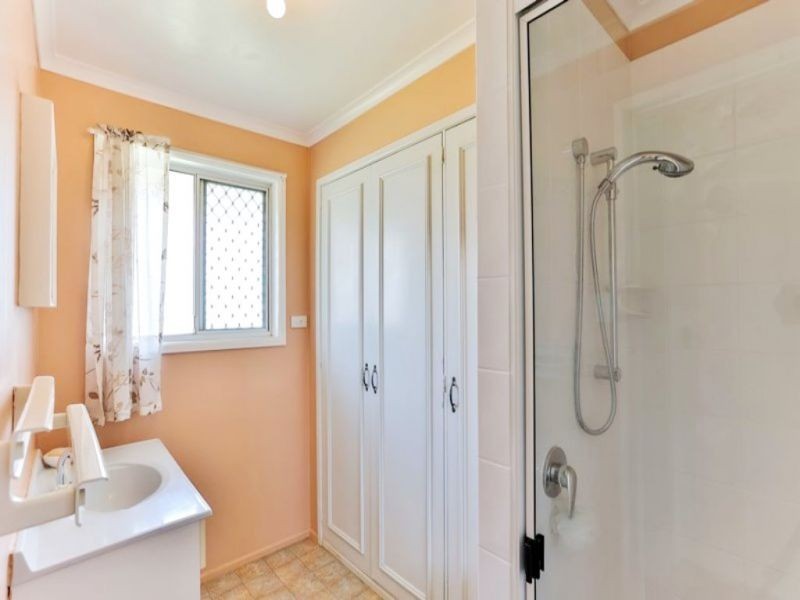 16 Bennett Street, Wilsonton QLD 4350