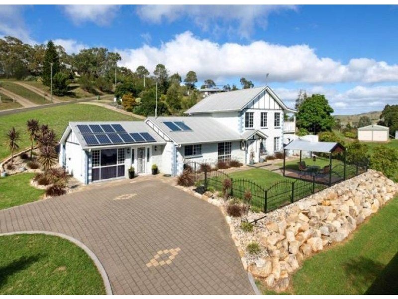 5 Hillview Court, Top Camp QLD 4350