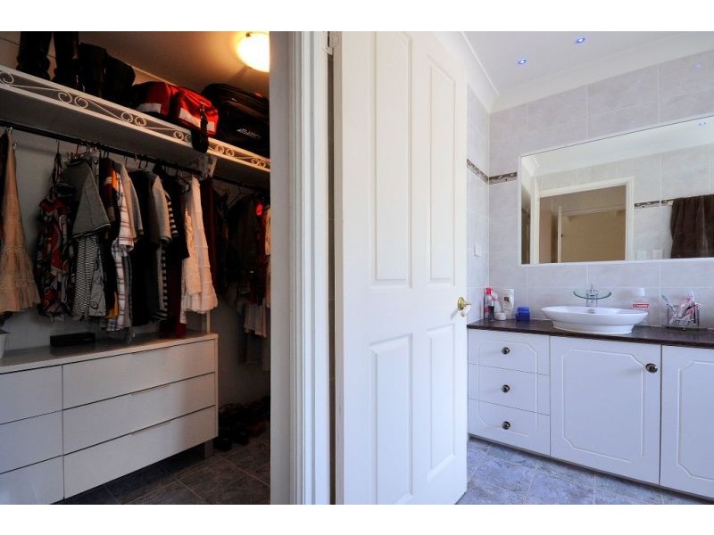 5 Hillview Court, Top Camp QLD 4350