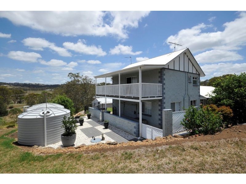 5 Hillview Court, Top Camp QLD 4350