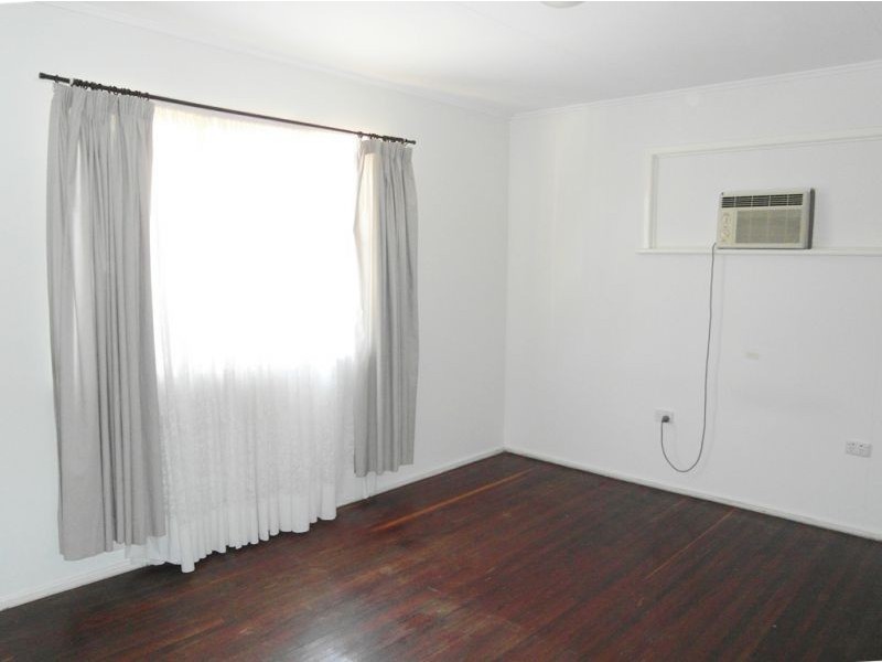 118 South Street, Centenary Heights QLD 4350