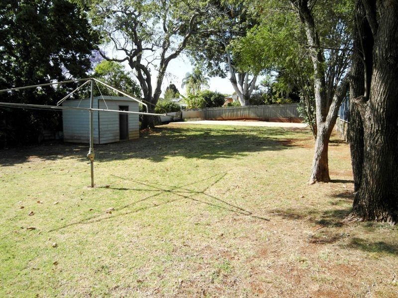 118 South Street, Centenary Heights QLD 4350