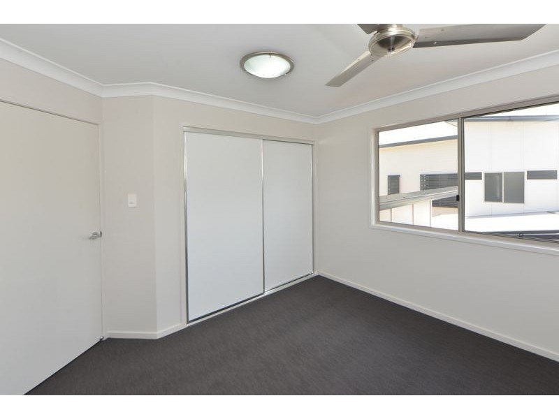 2/27 Park Street, Wilsonton QLD 4350