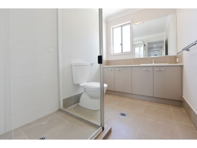 2/27 Park Street, Wilsonton QLD 4350