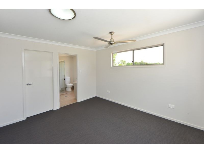 2/27 Park Street, Wilsonton QLD 4350