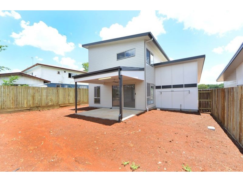 2/27 Park Street, Wilsonton QLD 4350