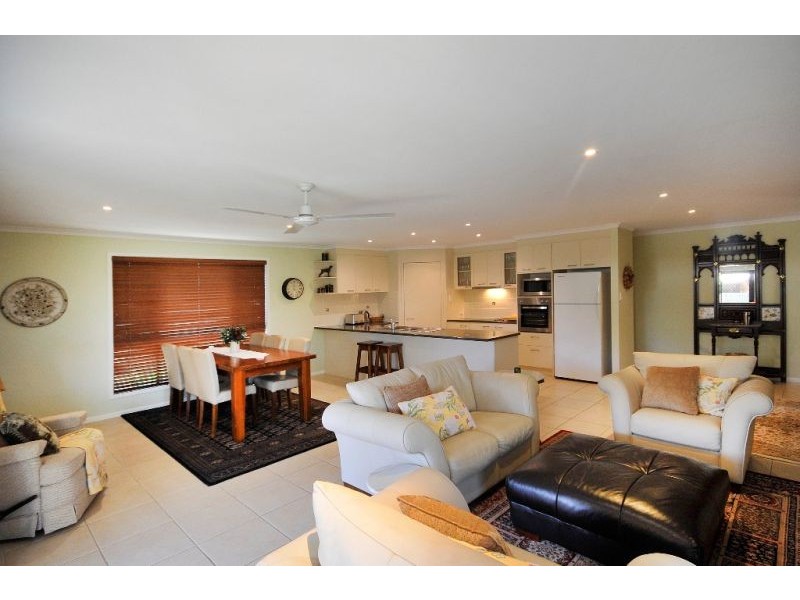 Kearneys Spring QLD 4350