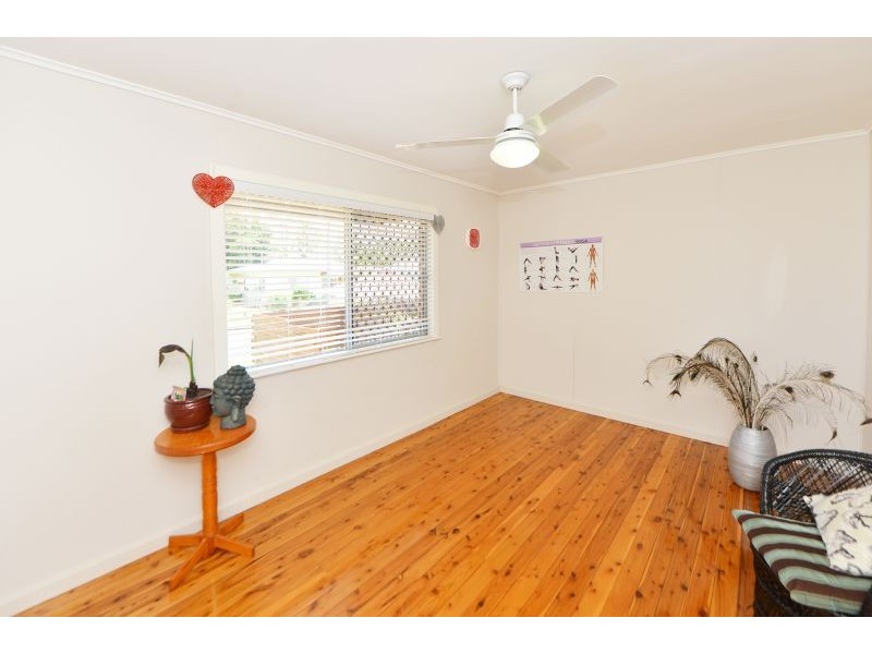 26 Bristol Street, Newtown QLD 4350