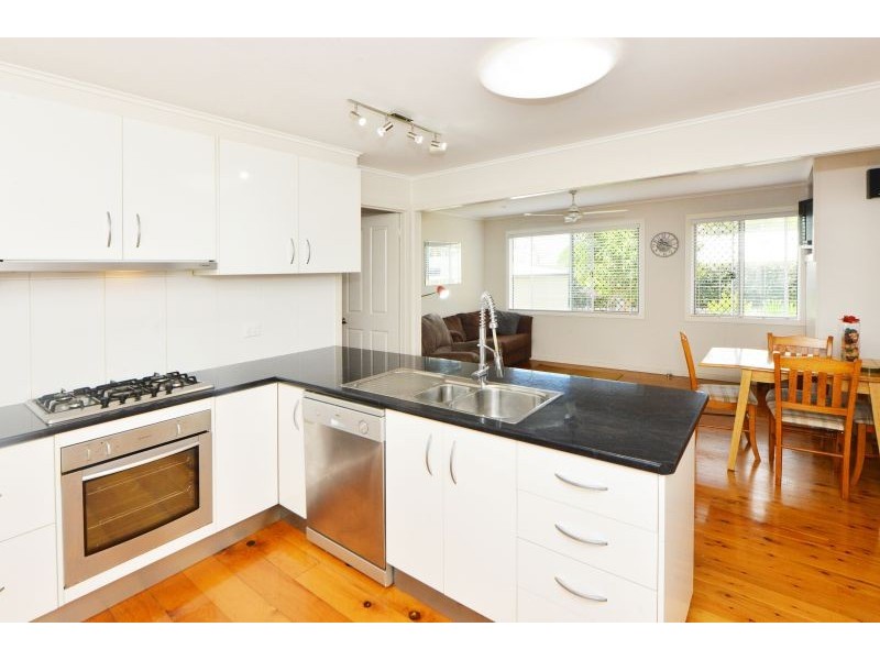 26 Bristol Street, Newtown QLD 4350