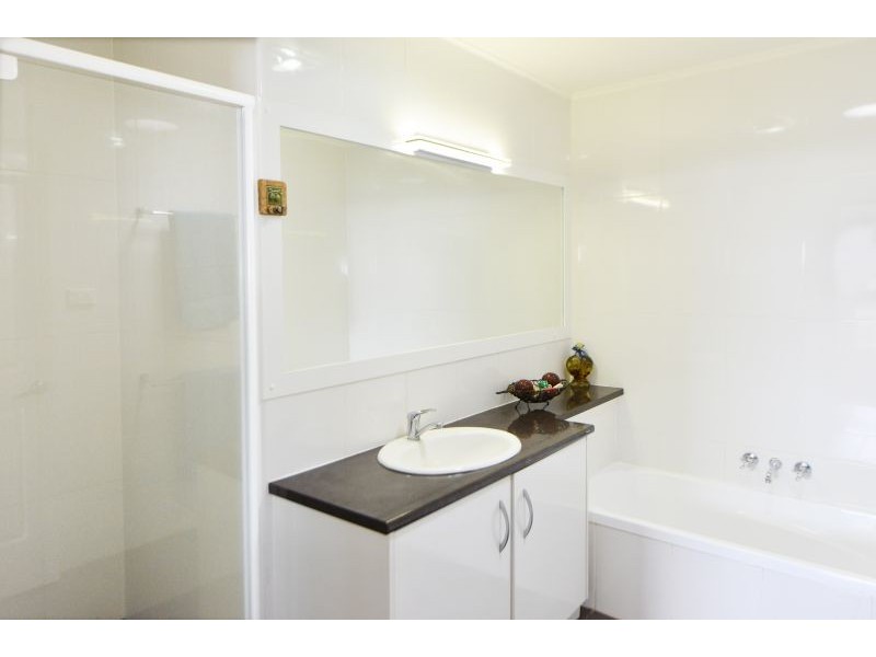 26 Bristol Street, Newtown QLD 4350