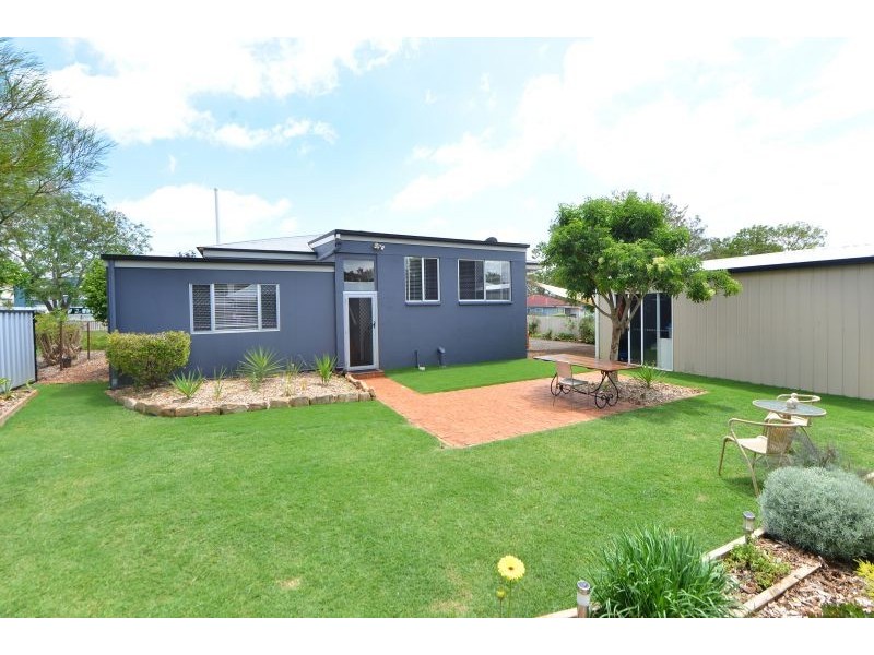 26 Bristol Street, Newtown QLD 4350