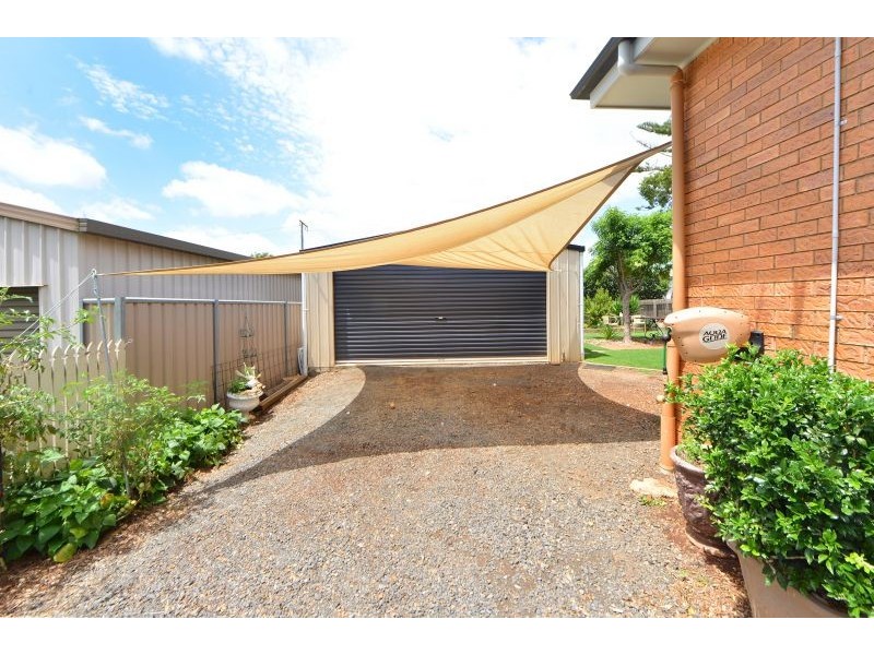 26 Bristol Street, Newtown QLD 4350