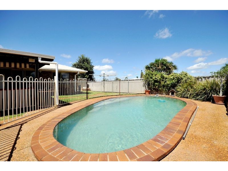 11 Blueberry Ash Court, Glenvale QLD 4350