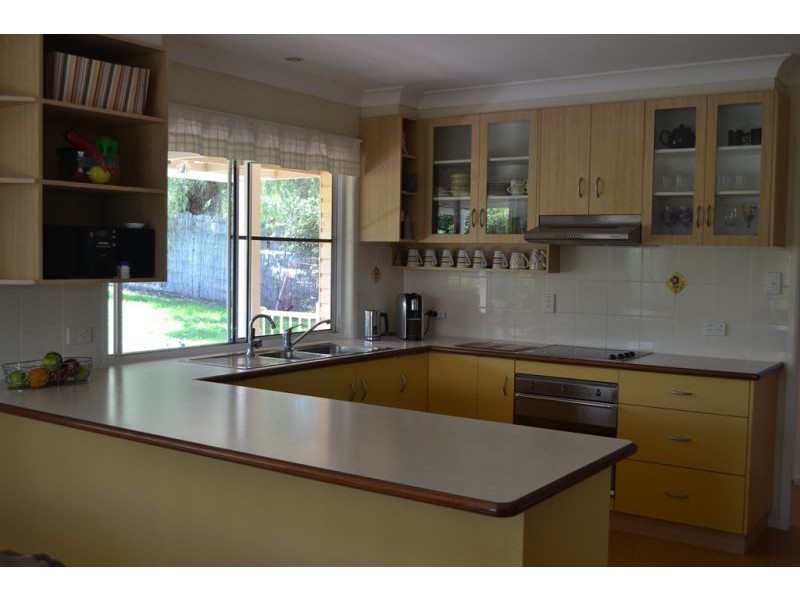 18 Manor Street, Drayton QLD 4350
