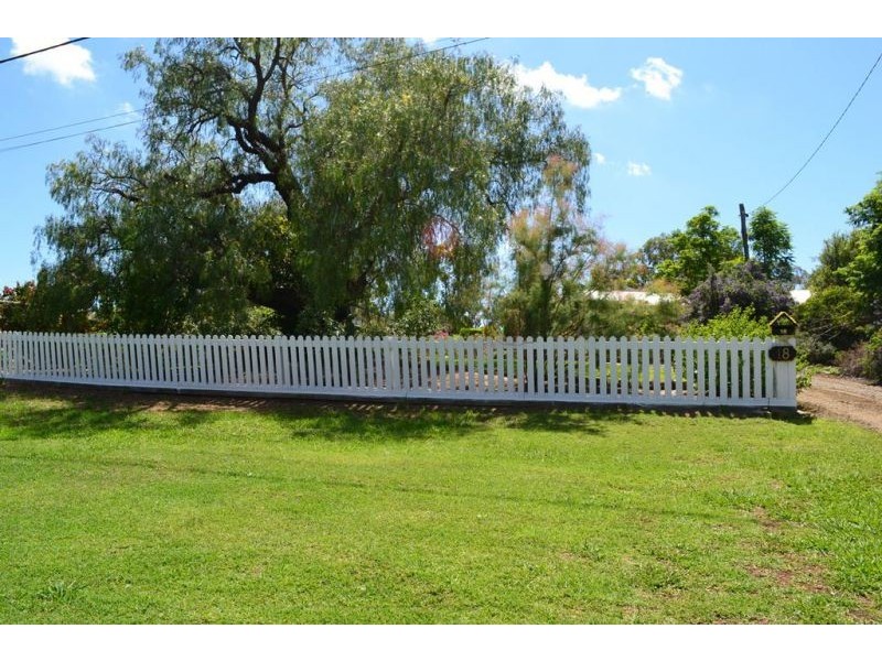 18 Manor Street, Drayton QLD 4350
