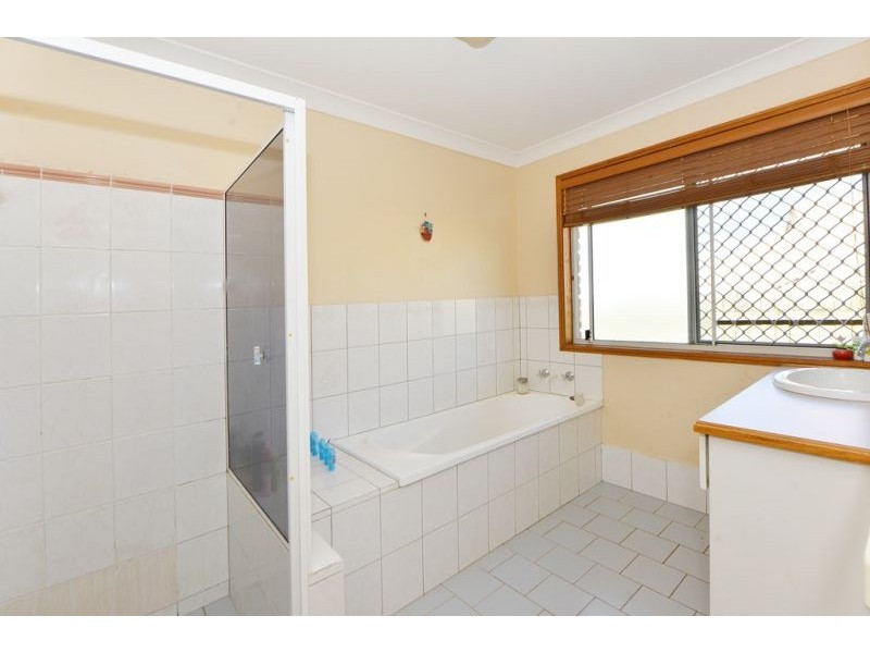 2 Evergreen Court, Glenvale QLD 4350