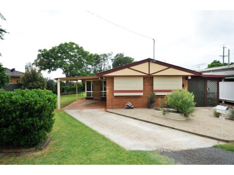 4 Ganzer Street, Rockville QLD 4350