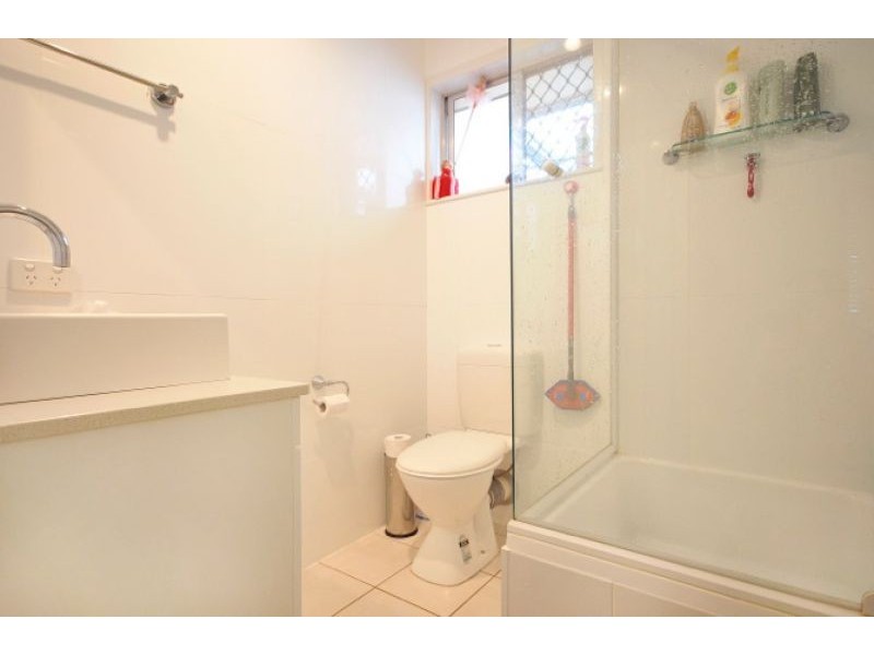 4 Ganzer Street, Rockville QLD 4350