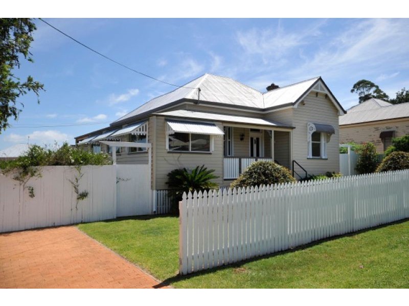 13 Belgium street, South Toowoomba QLD 4350