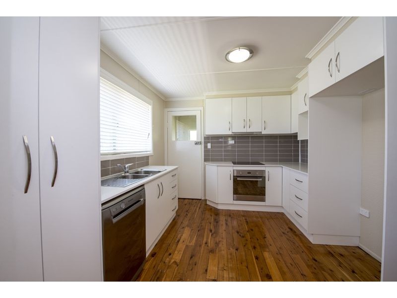22 Cleary Street, Centenary Heights QLD 4350