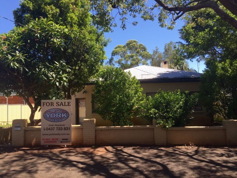 225 Bridge Street, North Toowoomba QLD 4350