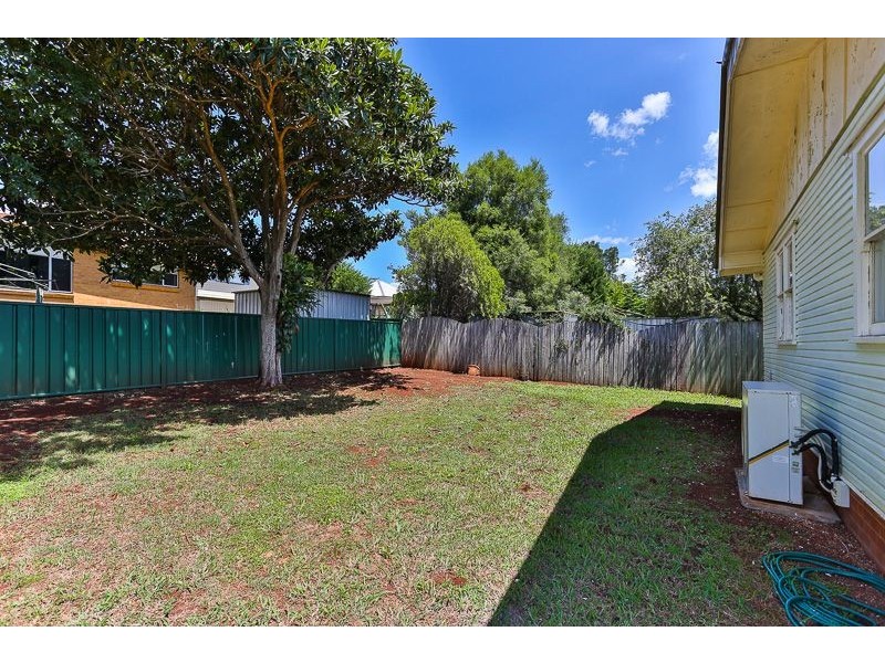 12 Winifred Street, South Toowoomba QLD 4350