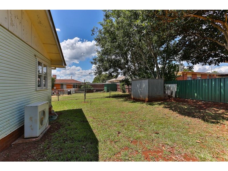 12 Winifred Street, South Toowoomba QLD 4350