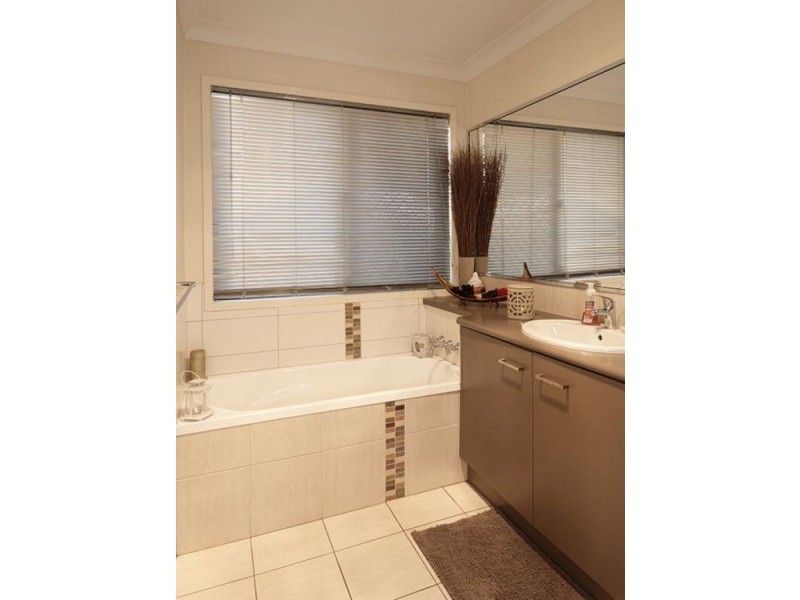 261 Glenvale Road, Glenvale QLD 4350