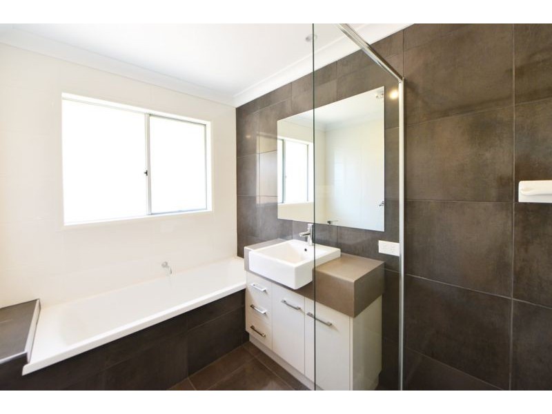 9 Oval Street, Kleinton QLD 4352