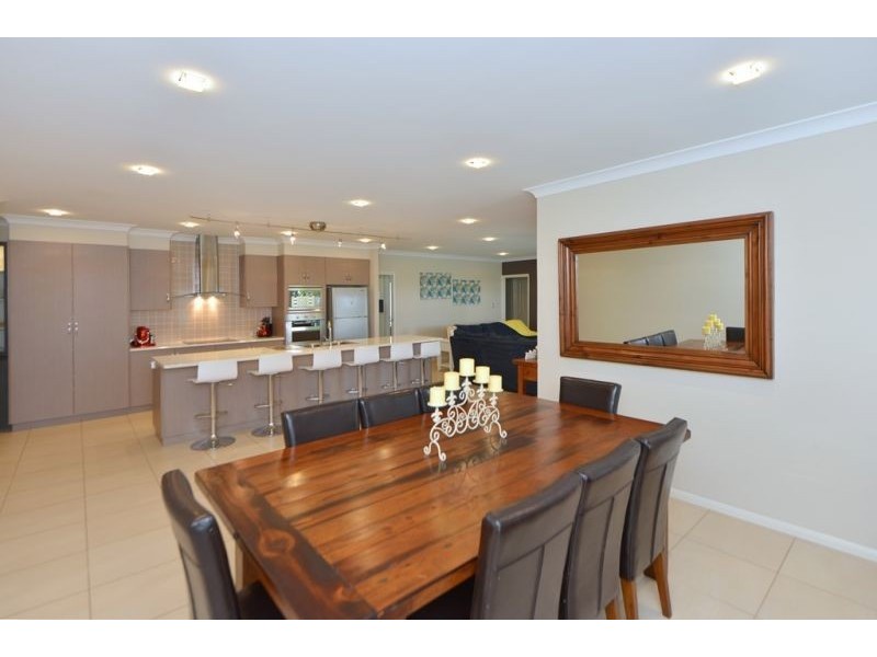 2 Prospect Terrace, Highfields QLD 4352