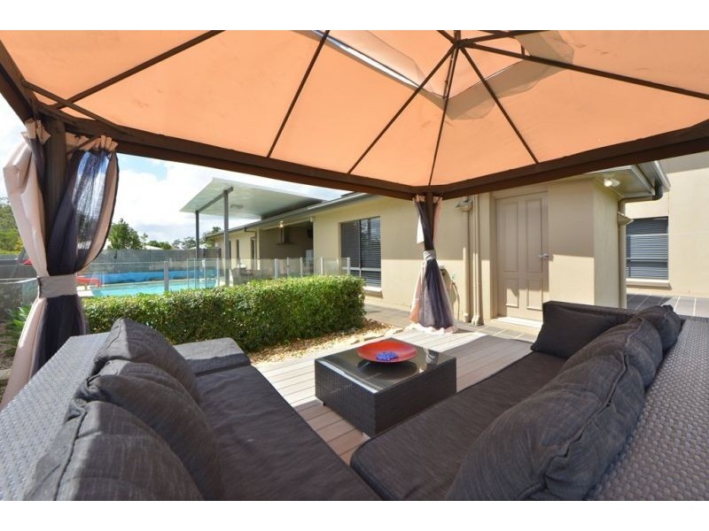 2 Prospect Terrace, Highfields QLD 4352