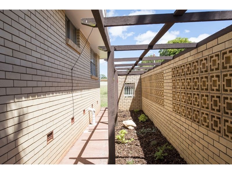 25 McGregor Street, Wilsonton QLD 4350