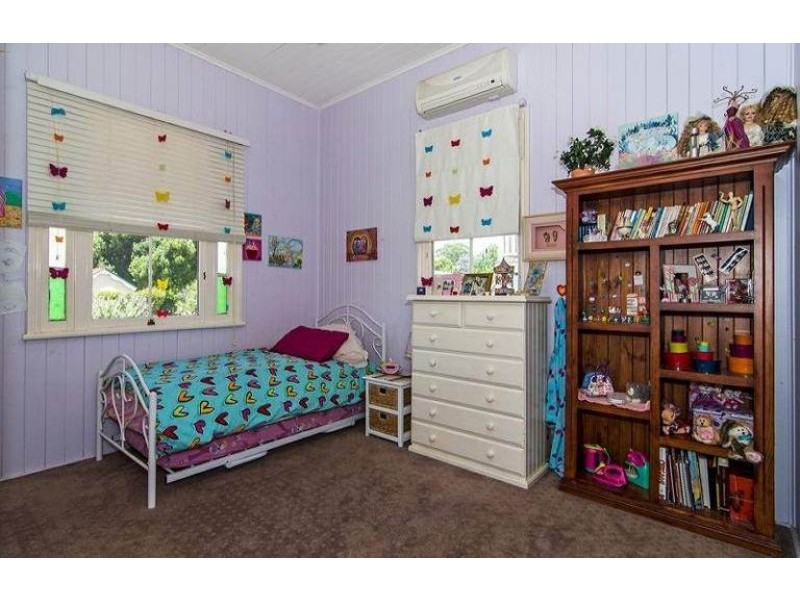 5 Vacy Street, Newtown QLD 4350