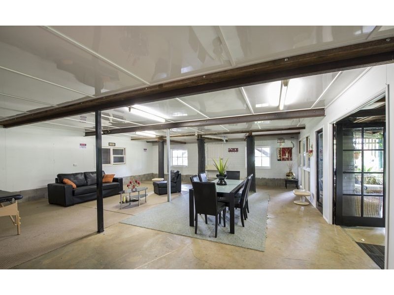 10 Gladstone Street, Newtown QLD 4350