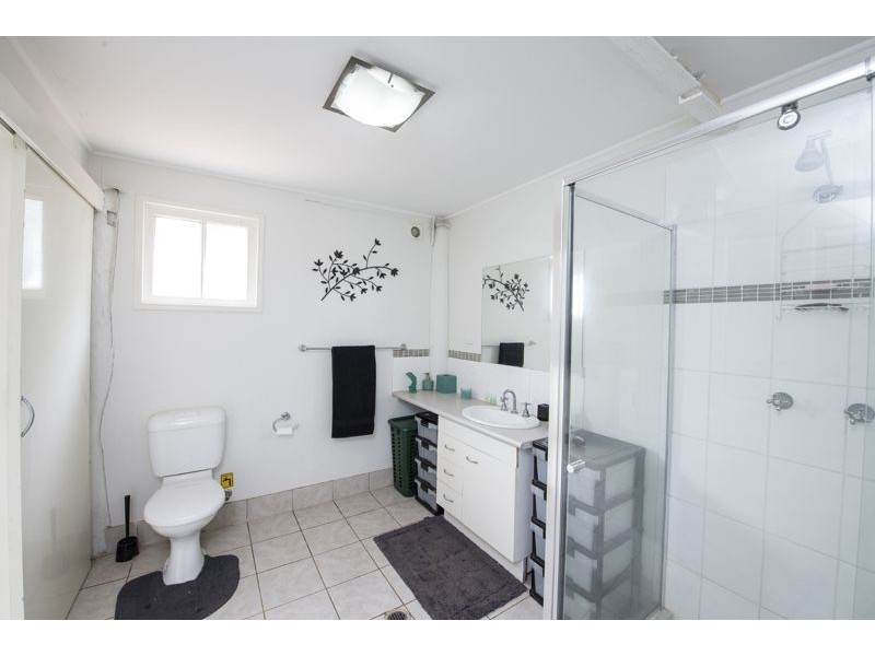 10 Gladstone Street, Newtown QLD 4350