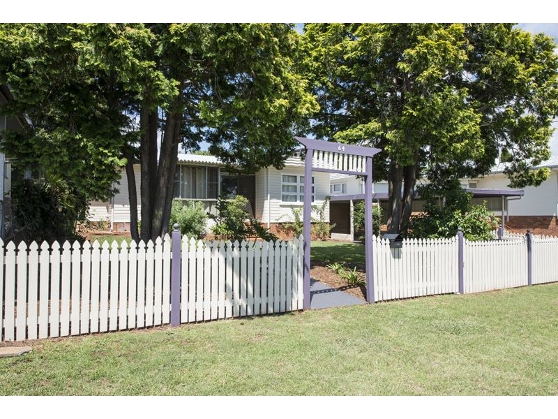 64 Dunne Street, Harristown QLD 4350