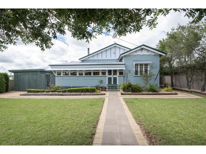 34 Platz Street, Darling Heights QLD 4350