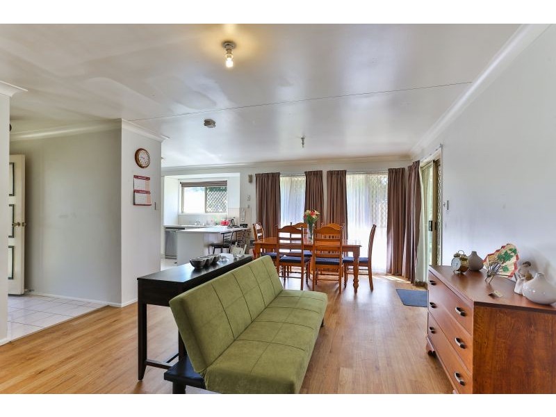 25 Newman Road, Wyreema QLD 4352