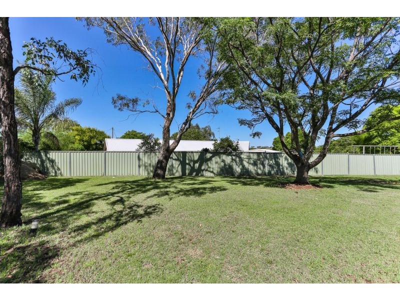 25 Newman Road, Wyreema QLD 4352