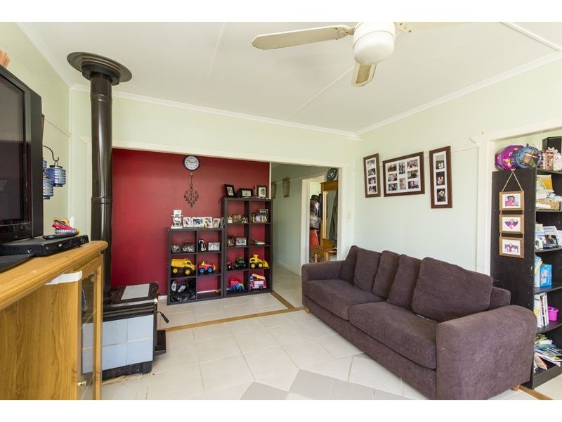 6 Robsart Street, North Toowoomba QLD 4350