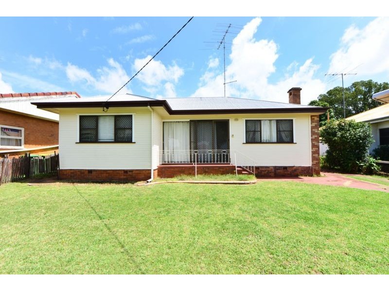 291 West Street, Harristown QLD 4350