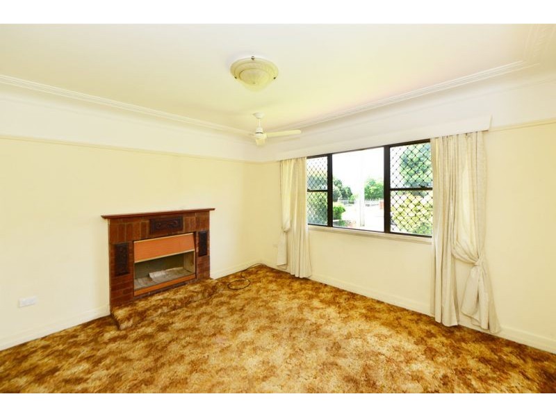 291 West Street, Harristown QLD 4350