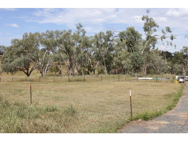 35 Langton Crescent, Oakey QLD 4401