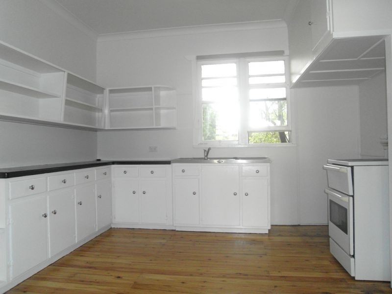 22 Victory Street, Newtown QLD 4350