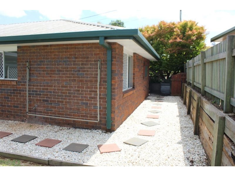 42 Redwood Street, Newtown QLD 4350