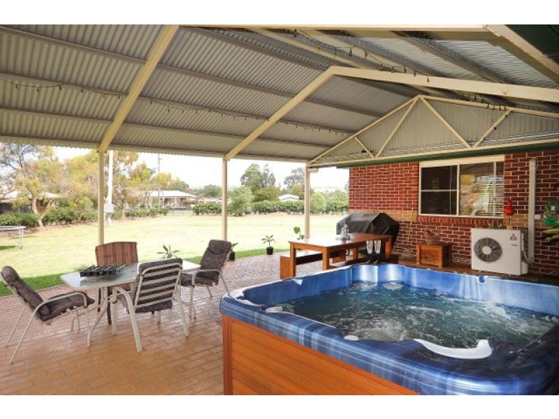 7 Mansel Drive, Gowrie Junction QLD 4352