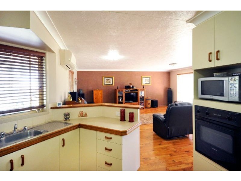 7 Mansel Drive, Gowrie Junction QLD 4352