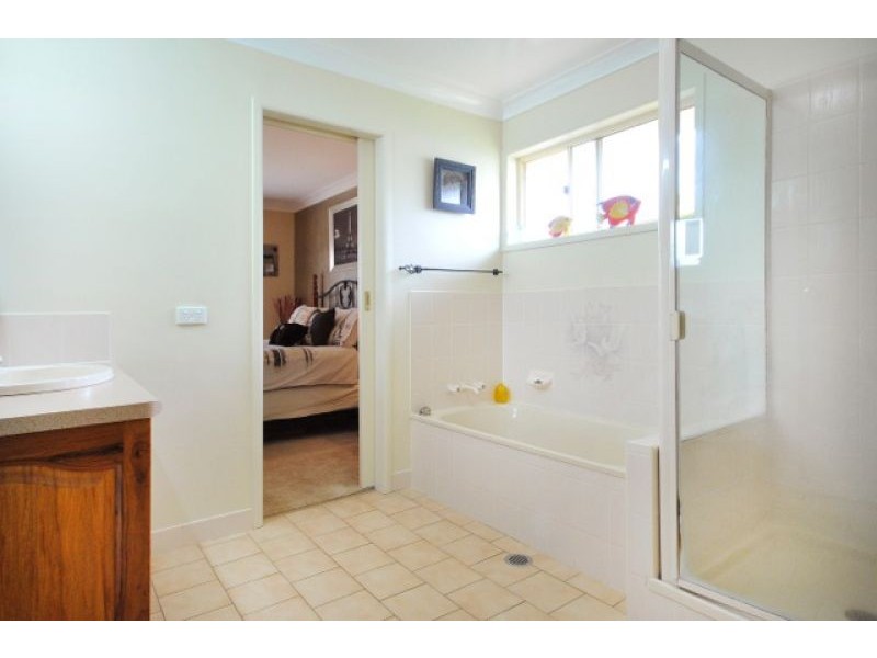 7 Mansel Drive, Gowrie Junction QLD 4352